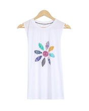 Load image into Gallery viewer, Distinctive Print Round Neck Sleeveless Top
